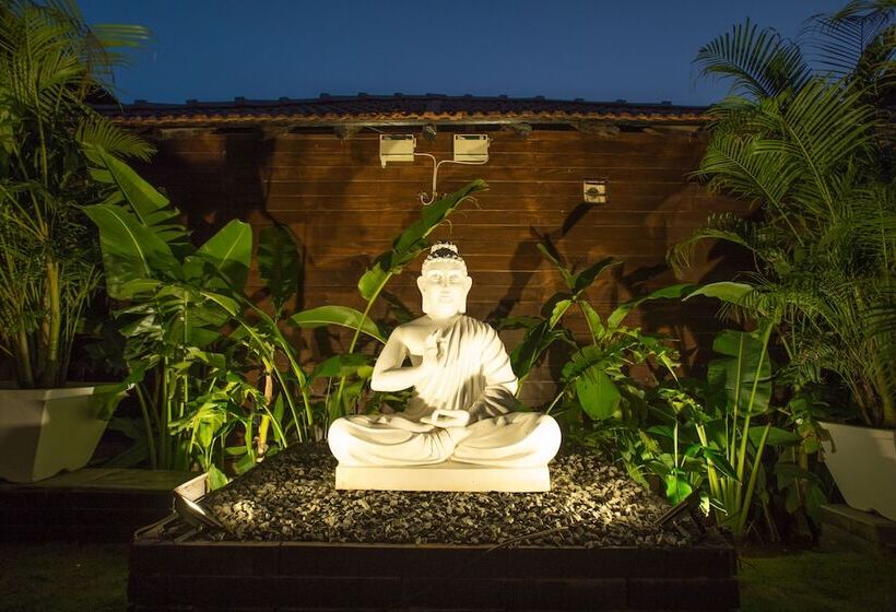 Hotell Sinq Beach Morjim