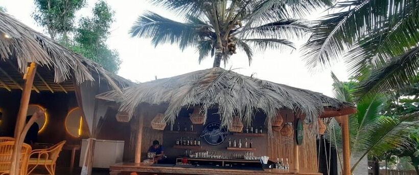 Hotell Sinq Beach Morjim