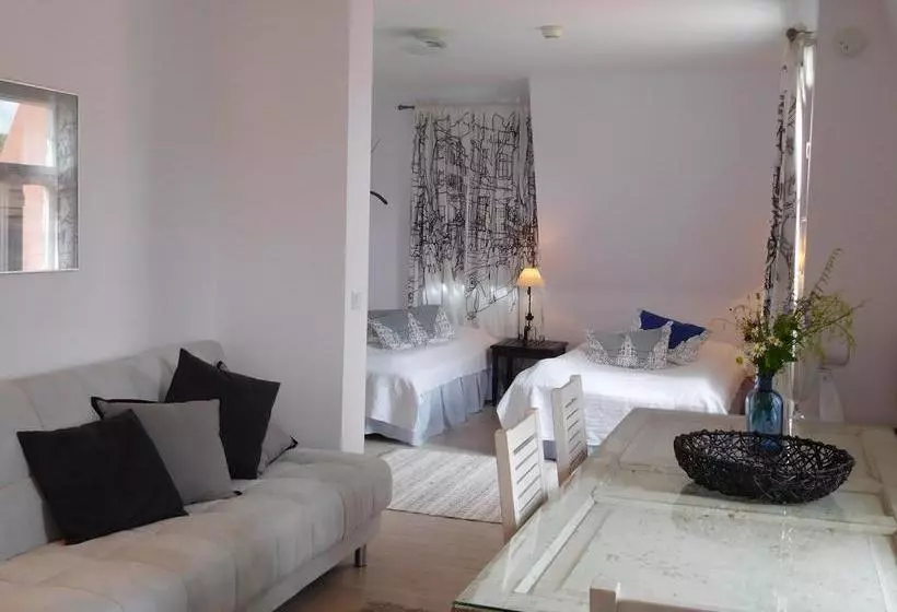 Boutique Hotel Tavis, Check In Olavinkatu 8