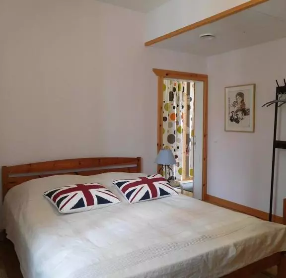 Boutique Hotel Tavis, Check In Olavinkatu 8