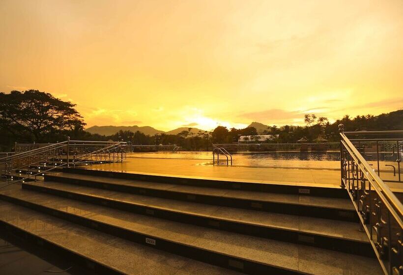 ホテル The Grand Mountain