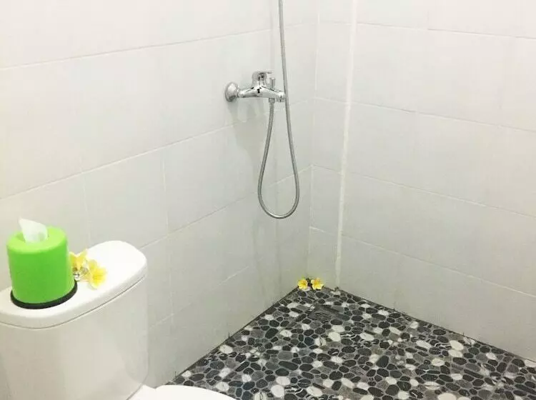 Repag Wayan Canggu Hostel