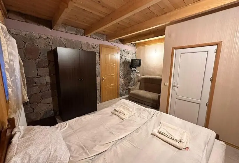 Family Hotel Parnas 2250