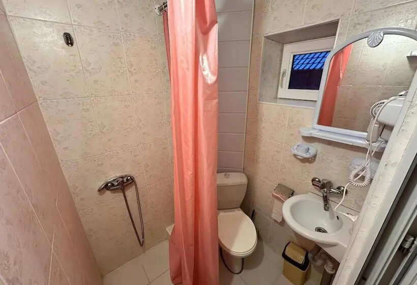 Family Hotel Parnas 2250
