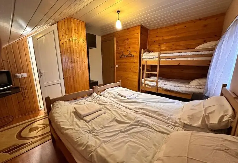 Family Hotel Parnas 2250