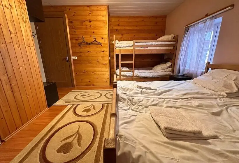 Family Hotel Parnas 2250
