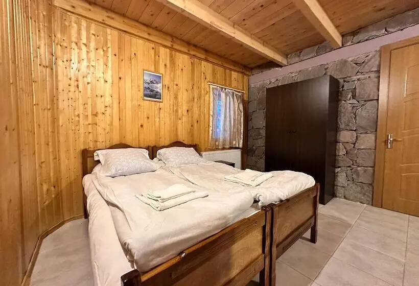 Family Hotel Parnas 2250
