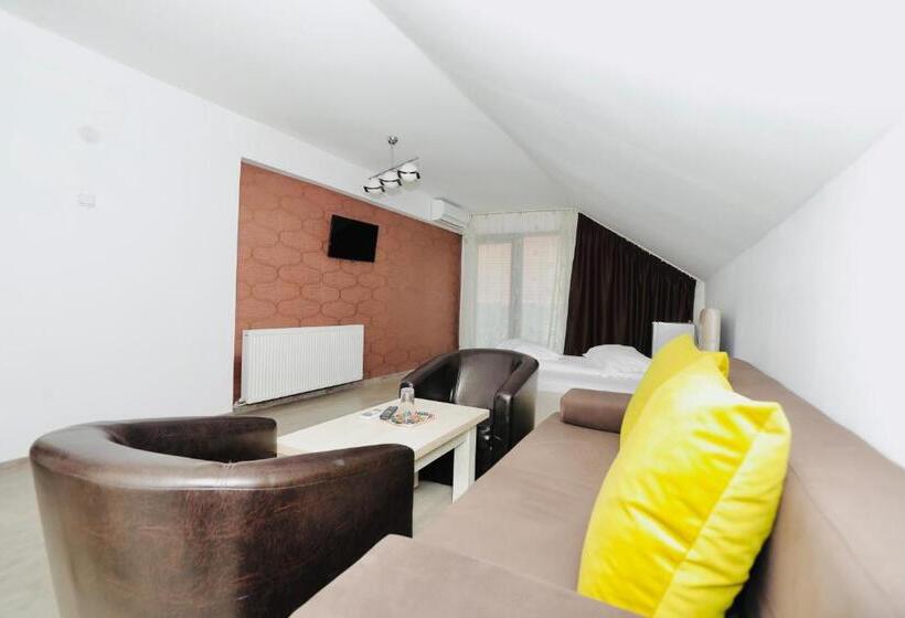 تختخواب و صبحانه Casa Golopența