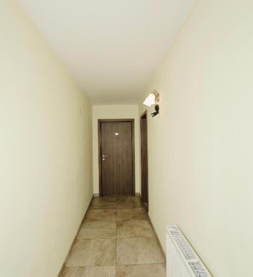 تختخواب و صبحانه Casa Golopența