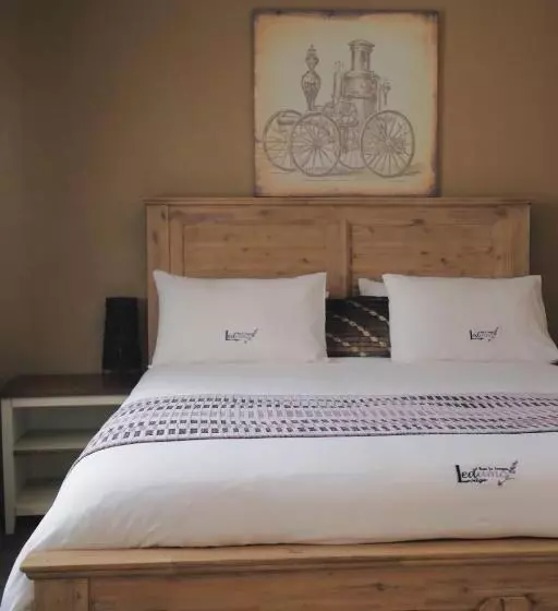 Aamiaismajoitus (B&B) Ledumo Guest Lodge