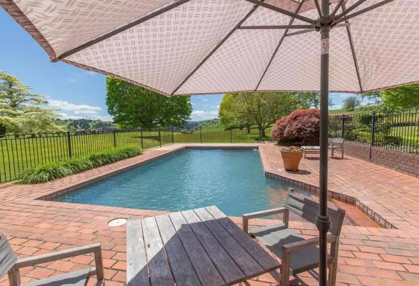 Aamiaismajoitus (B&B) Omaka Lodge