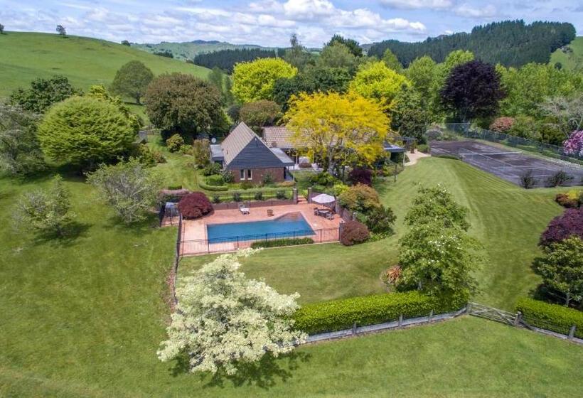 مبيت وإفطار Omaka Lodge