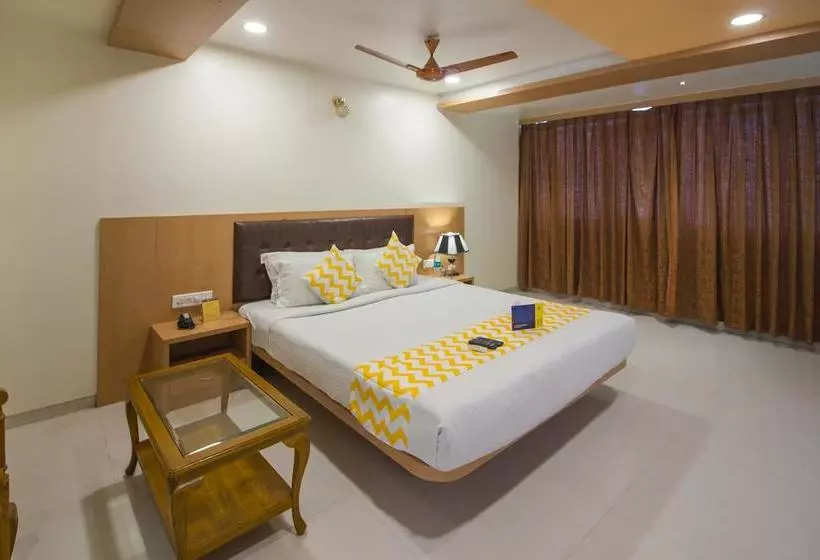 ホテル Capital O 11207 Gharonda Residency