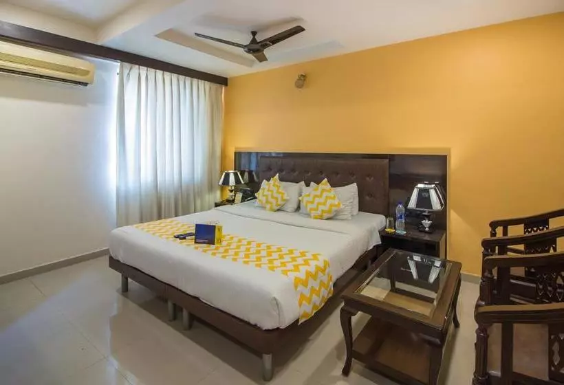 ホテル Capital O 11207 Gharonda Residency