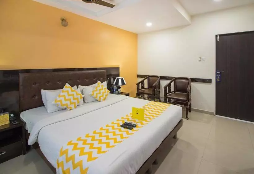 ホテル Capital O 11207 Gharonda Residency