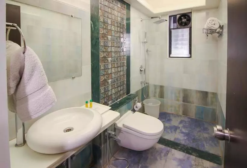 ホテル Capital O 11207 Gharonda Residency