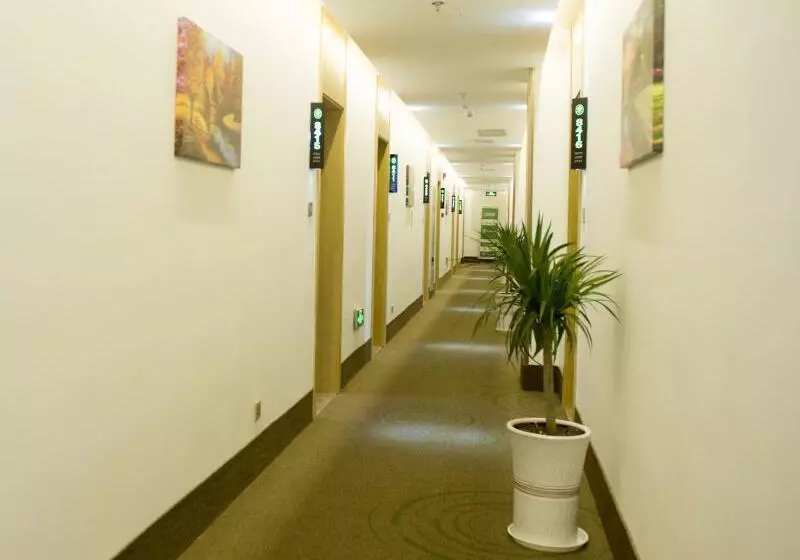 ホテル Greentree Inn Nantong Qidong Lvsi Harbour Express