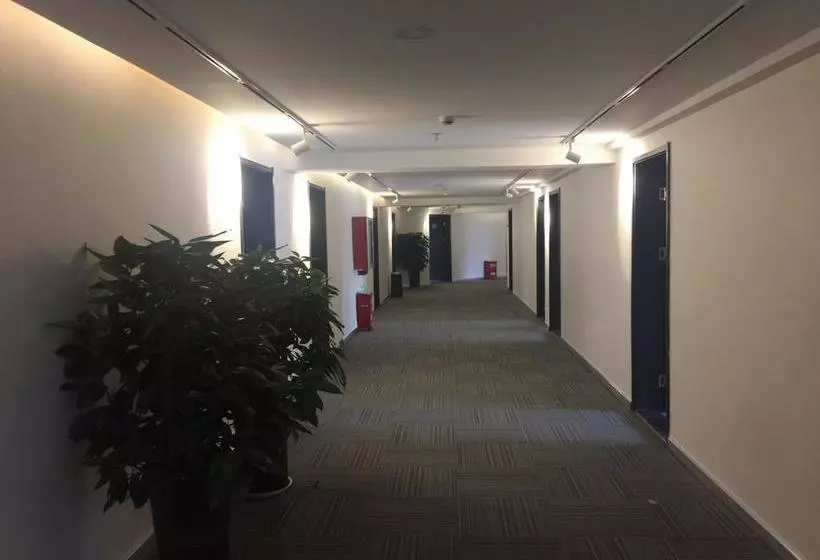 Hotelli Hi Inn Xuzhou Greenland Business City