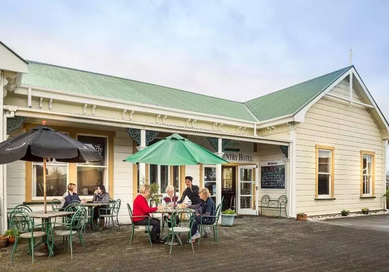 Hotelli Karamea Village