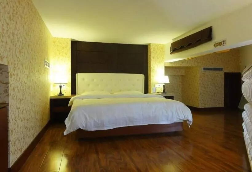 Hua Qi Kaiserdom Hotel Zhongshan Road St Michael S Cathedral And Zhanqiao Pier Qingdao