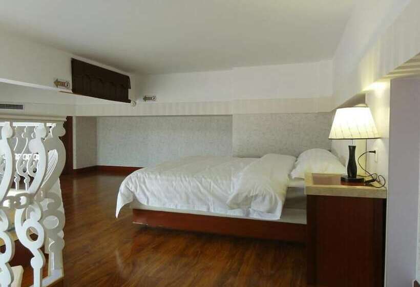 Hua Qi Kaiserdom Hotel Zhongshan Road St Michael S Cathedral And Zhanqiao Pier Qingdao