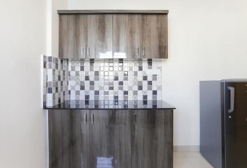 ホテル Treebo El Cielo