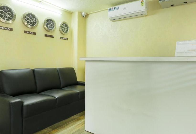 ホテル Treebo El Cielo