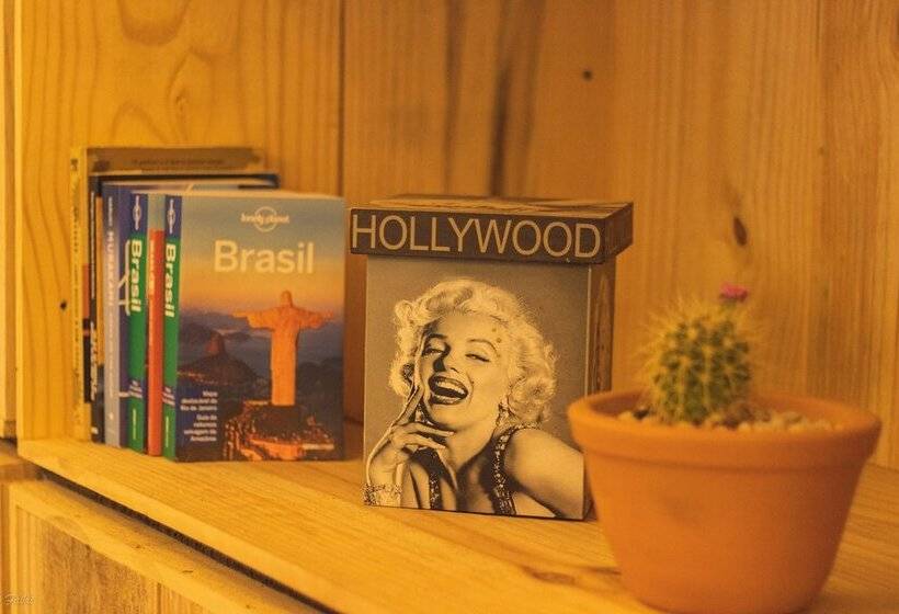 Joy Hostel & Suítes