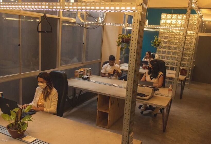 Joy Hostel & Suítes