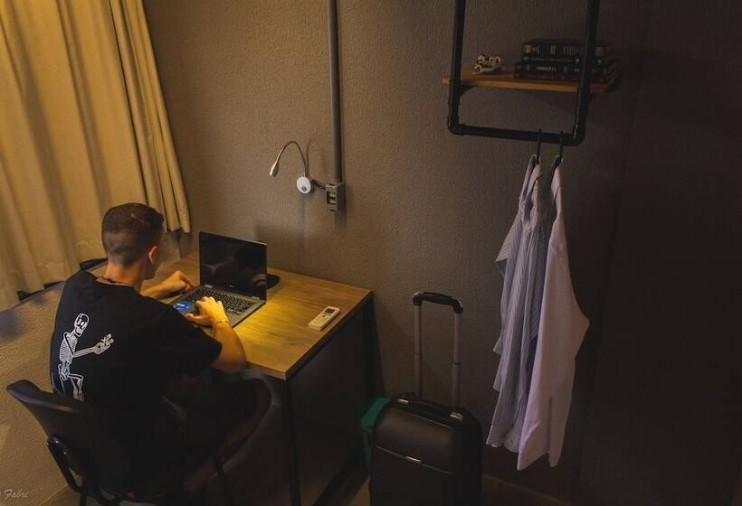 Joy Hostel & Suítes