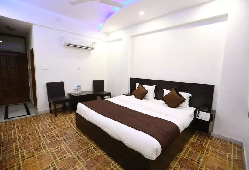 Oyo 8840 Hotel Namaskar