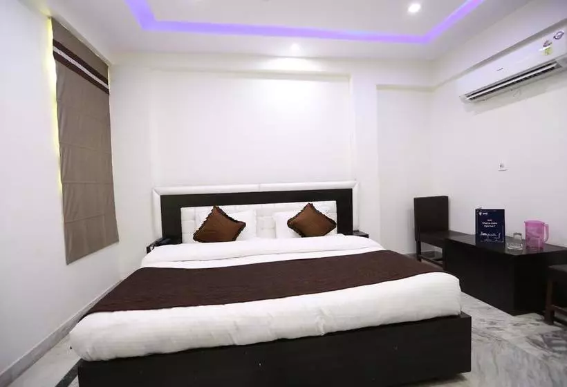 Oyo 8840 Hotel Namaskar