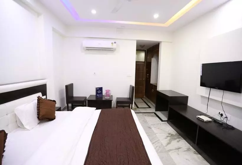 Oyo 8840 Hotel Namaskar