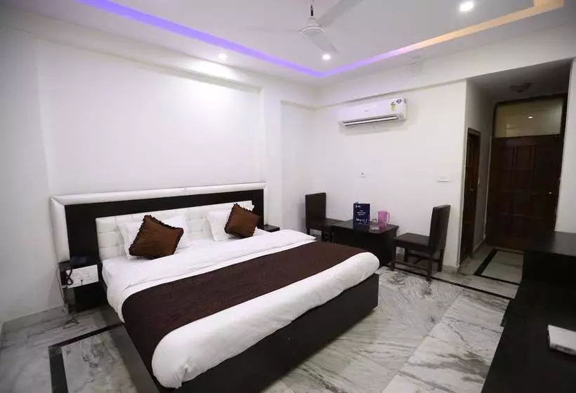 Oyo 8840 Hotel Namaskar