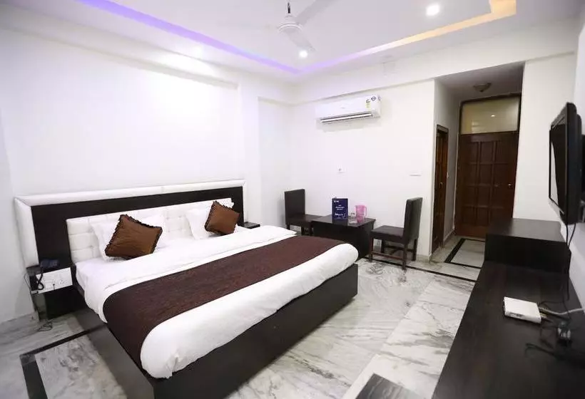 Oyo 8840 Hotel Namaskar