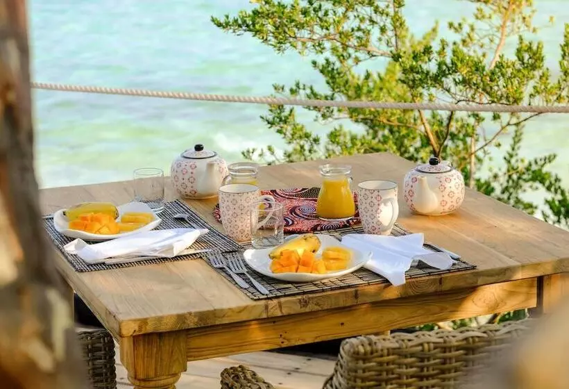 Lomakeskus Jua Retreat