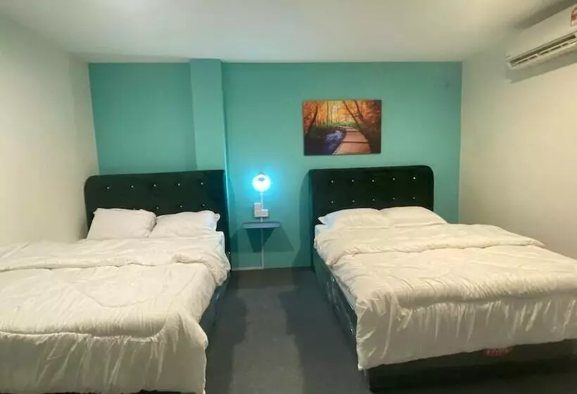 Hotelli Razo Village Inn