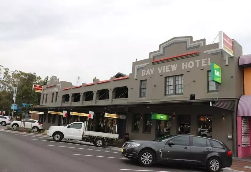 Bayview Hotel   Batemans Bay