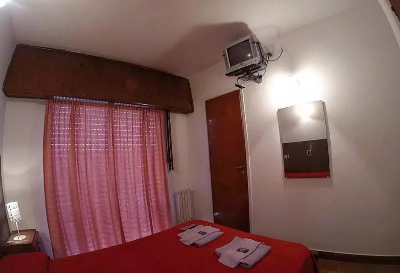 هتل La Nueva Romana