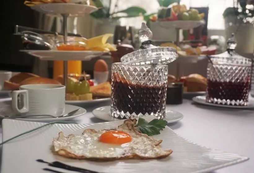 Hotelli Pharos Zur Seeve