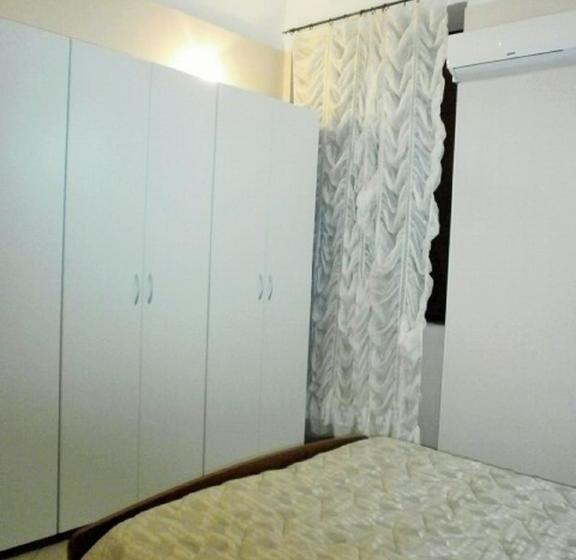 تختخواب و صبحانه I Cappuccini Rooms