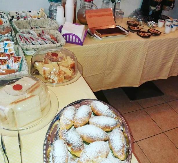 تختخواب و صبحانه I Cappuccini Rooms