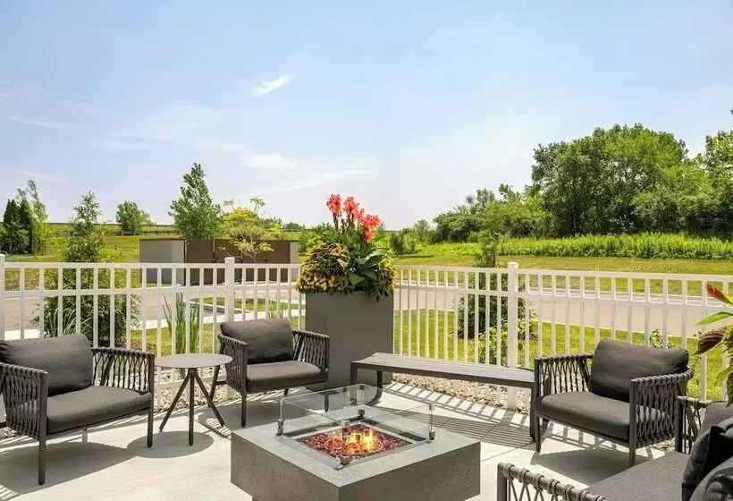 Hotelli Towneplace Suites By Marriott Crown Point