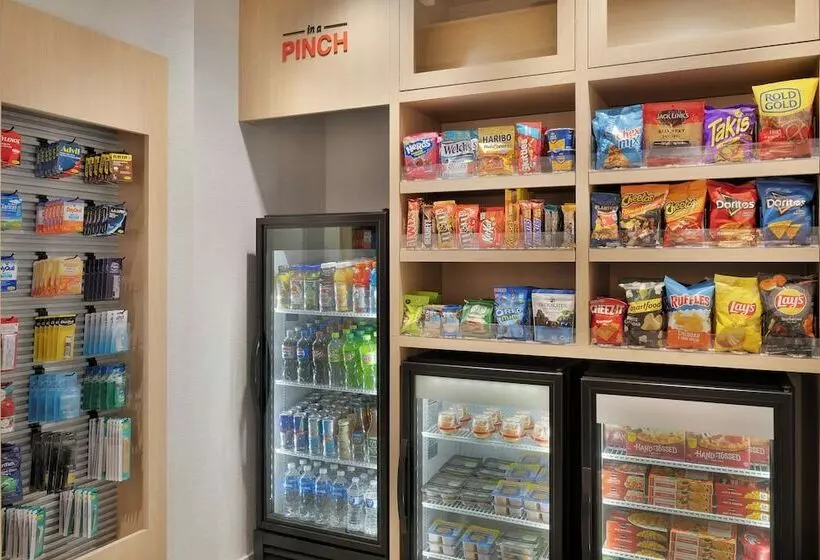 Hotelli Towneplace Suites By Marriott Crown Point