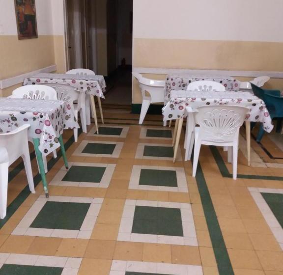 هاستل Ismailia House Inn