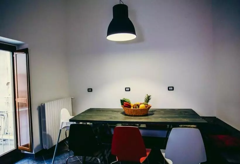 تختخواب و صبحانه Casa Retro