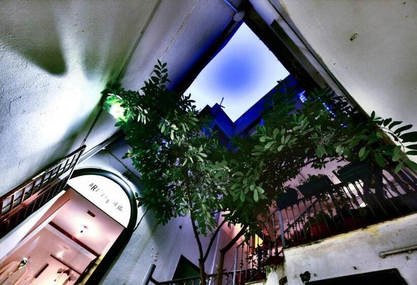 تختخواب و صبحانه Casa Retro