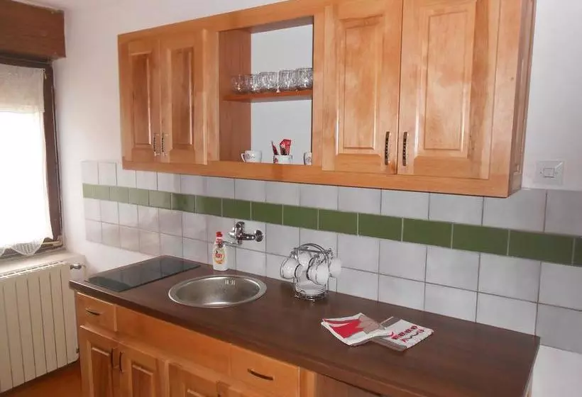 تختخواب و صبحانه Apartman Draga