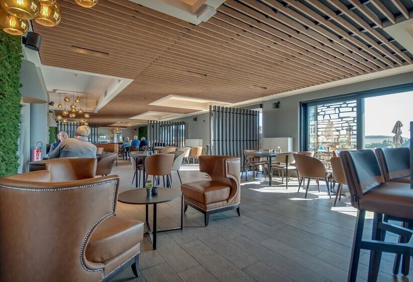 ホテル Hôtel Five Nations