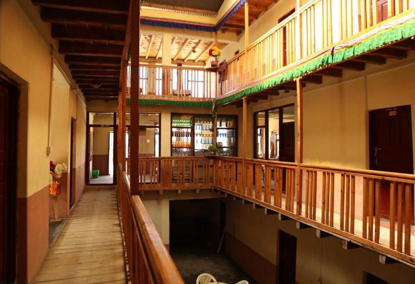 هتل Himalayan Paradise